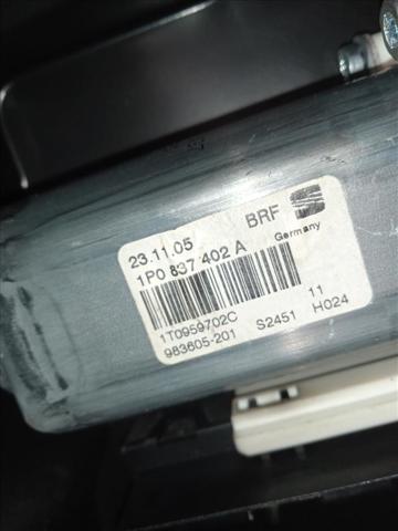 1P0837402A VAG Motor del elevalunas de la puerta delantera derecha  en stock Huelva