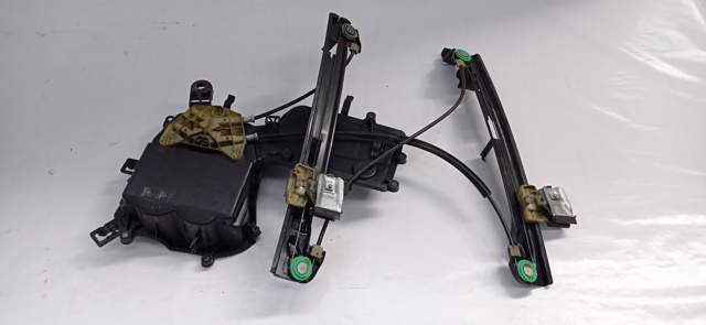 1P0837402A VAG Motor del elevalunas de la puerta delantera derecha  en stock Córdoba