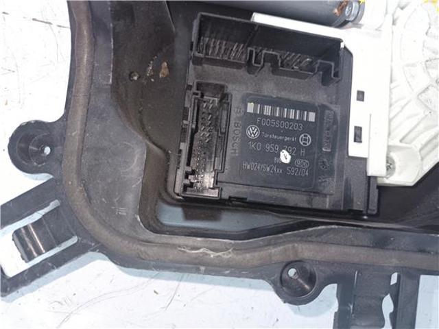 1P0837402A VAG Motor del elevalunas de la puerta delantera derecha  comprar en Oviedo