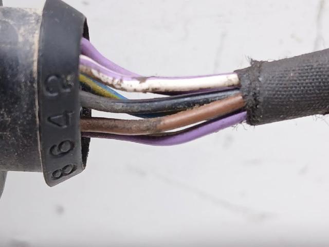 1P0839016 VAG Cerradura de la puerta trasera derecha  disponible Ourense