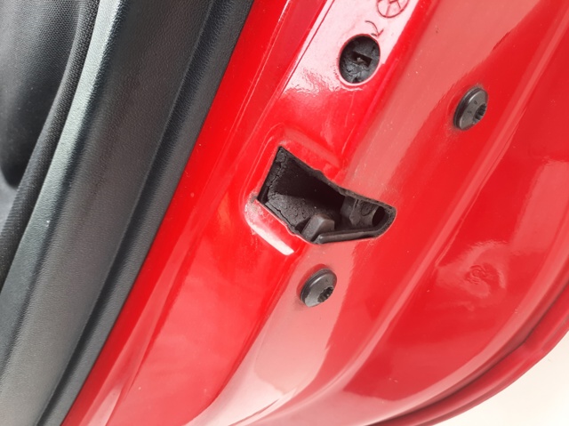 VAG 1P0839016A Cerradura de la puerta trasera derecha  disponible Lugo