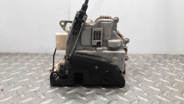 VAG 1P0839016A Cerradura de la puerta trasera derecha  en stock Valencia
