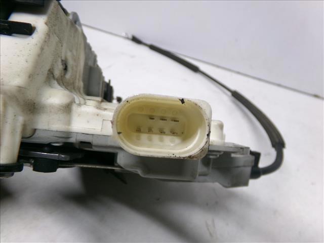 1P0839016A VAG Cerradura de la puerta trasera derecha  disponible Vigo