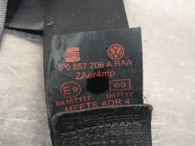 1P0857706A Cinturón de seguridad delantero derecho comprar Sevilla