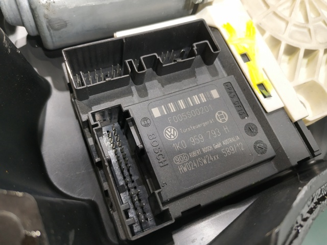 1P0867435 Motor del elevalunas de la puerta delantera izquierda  comprar en Pontevedra