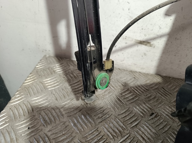 1P0867436 Motor del elevalunas de la puerta delantera derecha  comprar en Reus