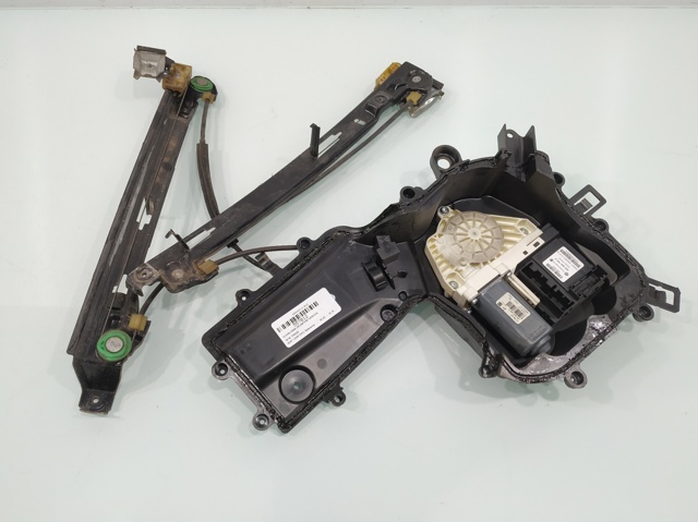 VAG 1P0867436 Motor del elevalunas de la puerta delantera derecha  comprar en Murcia