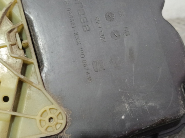 1P0867436 Motor del elevalunas de la puerta delantera derecha comprar Sevilla