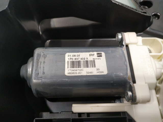1P0867436 VAG Motor del elevalunas de la puerta delantera derecha  en stock Gandía
