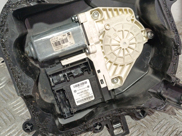 VAG 1P0867436 Motor del elevalunas de la puerta delantera derecha  en stock Valencia