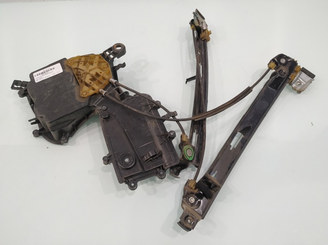 VAG 1P0867436 Motor del elevalunas de la puerta delantera derecha  en stock Salamanca