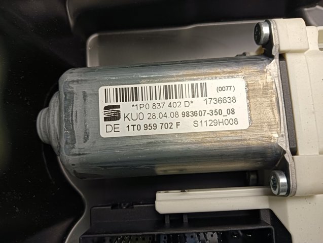 VAG 1P0867436 Motor del elevalunas de la puerta delantera derecha  disponible Lugo
