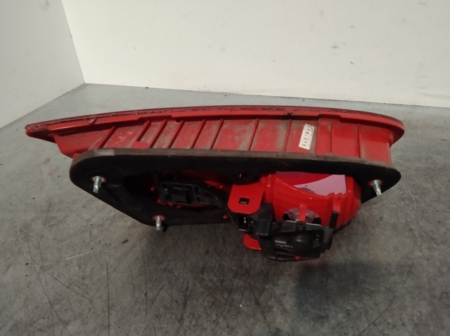 1P0945094F VAG Piloto trasero interior derecho comprar Bilbao