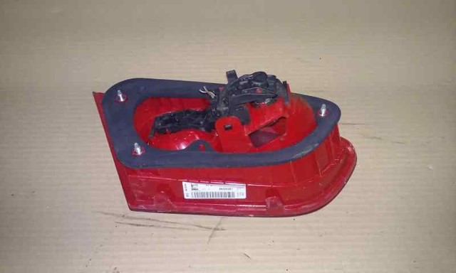 1P0945094F VAG Piloto trasero interior derecho  comprar en Oviedo