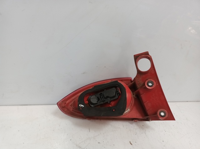 VAG 1P0945096F Piloto trasero exterior derecho comprar Barcelona