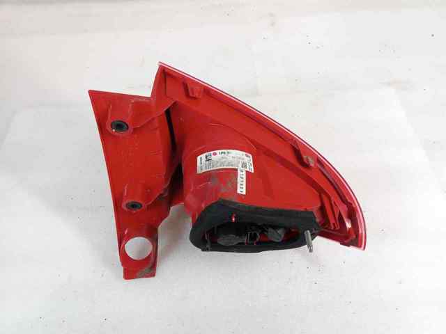 1P0945096F VAG Piloto trasero exterior derecho  comprar en Oviedo