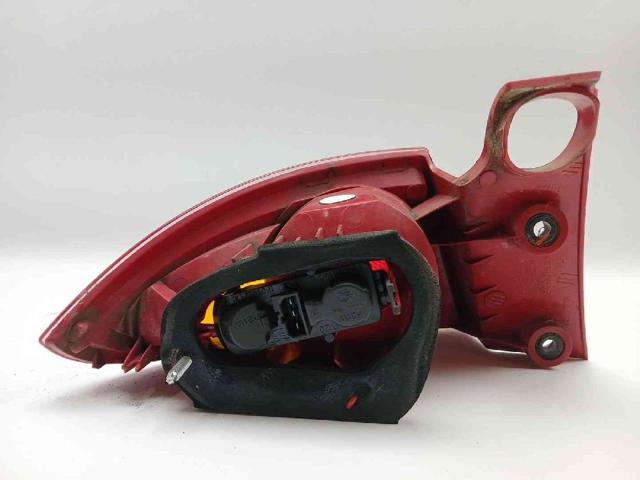 1P0945112C Piloto trasero exterior derecho  en stock Sabadell
