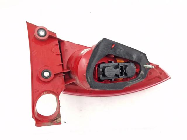 1P0945112D Piloto trasero exterior derecho  comprar en Reus