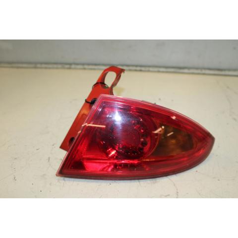 1P0945112D Piloto trasero exterior derecho  en stock Sabadell