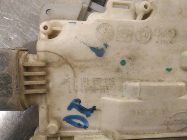 1P1837015 Cerradura de puerta delantera izquierda  disponible Burgos