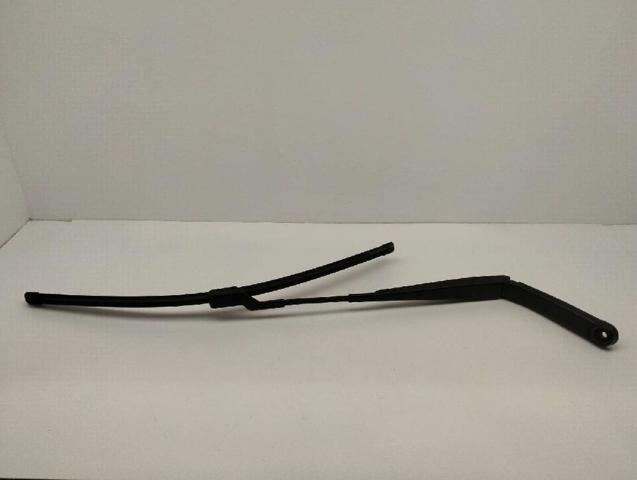 VAG 1Q195540903C Brazo del limpiaparabrisas  disponible Valladolid