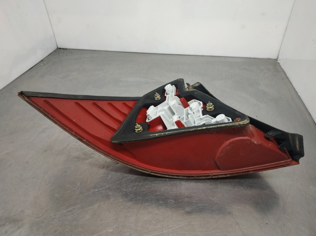 FORD 1S7113404A Piloto trasero derecho  comprar en Murcia
