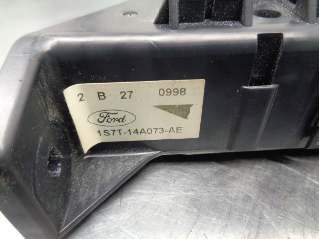 1S7T14A073AE FORD Caja de fusibles trasera interior  comprar en Oviedo