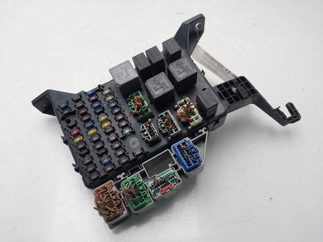 1S7T14A073AE Caja de fusibles trasera interior  comprar en Pontevedra
