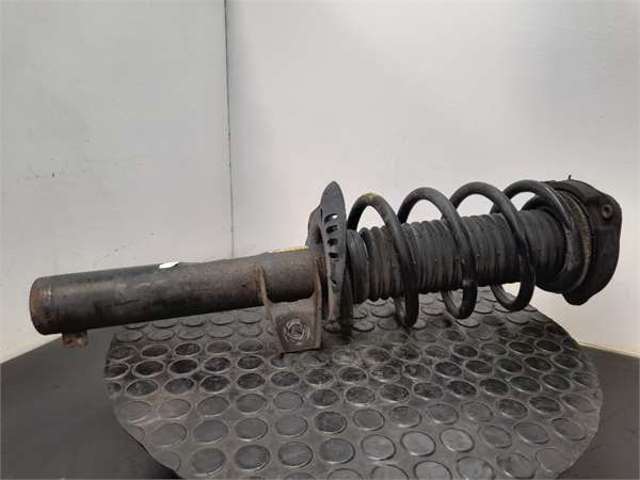 1T0413031EQ Amortiguador delantero  disponible Utrera