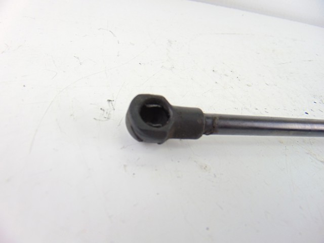 VAG 1T0823359C Amortiguador de capó  en stock Valencia