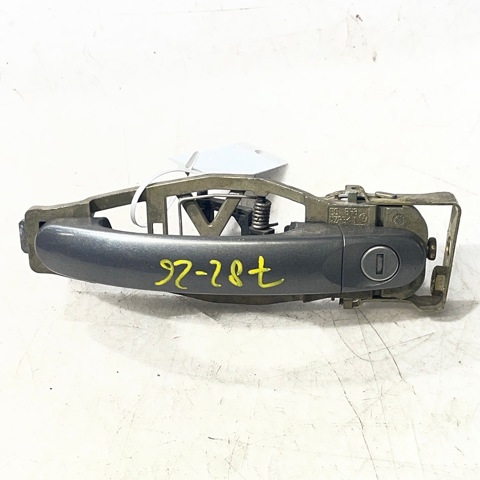 1T0837885B Soporte de manija exterior de puerta delantera izquierda  en stock Sabadell