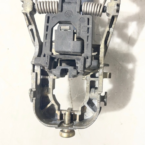 VAG 1T0837886B Soporte de manija exterior de puerta delantera derecha  en stock Terrassa