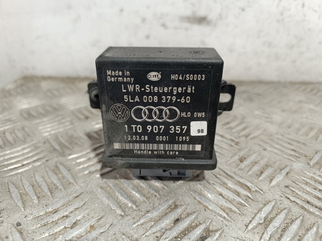 1T0907357 Módulo de control de iluminación adaptativa (ECU)  comprar en Pontevedra