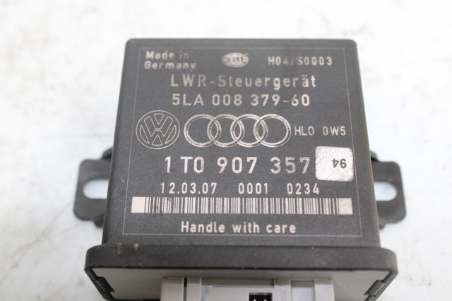 VAG 1T0907357 Módulo de control de iluminación adaptativa (ECU)  en stock Terrassa