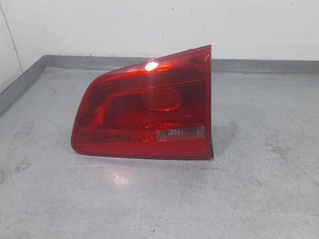 1T0945094A Piloto trasero interior derecho  disponible Málaga