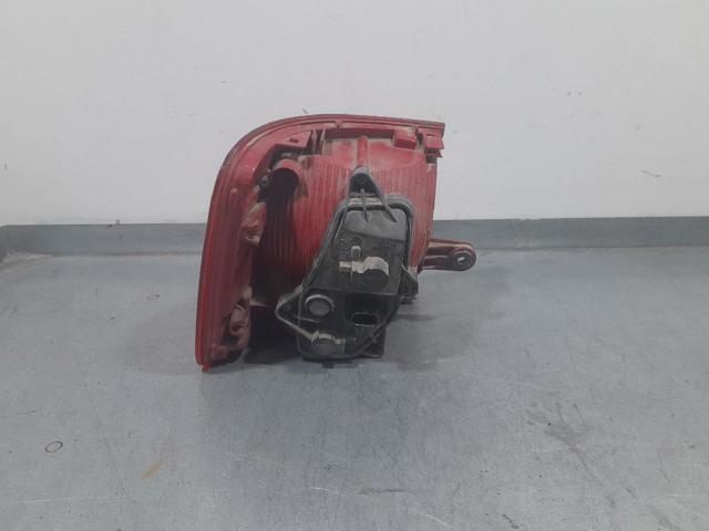 1T0945096R VAG Piloto trasero exterior derecho comprar Alcalá
