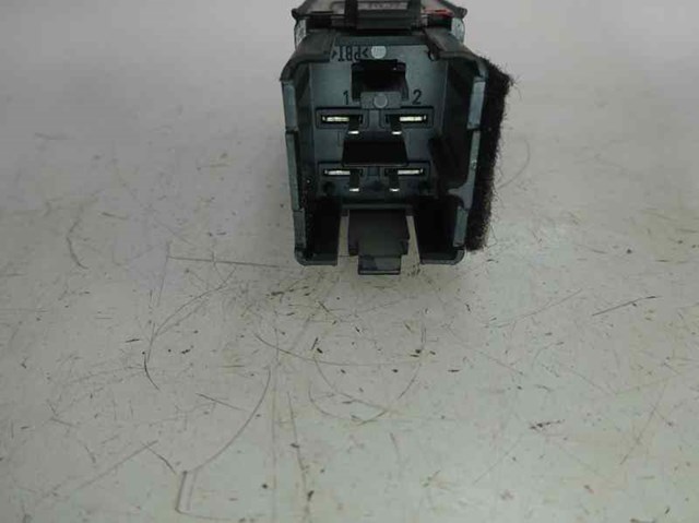 Precio del repuesto Interruptor warning Caddy III familiar