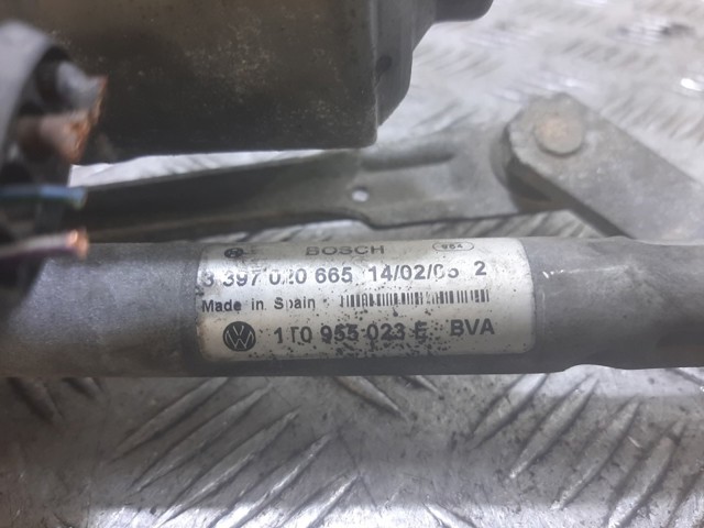 1T0955023E Trapezoide de limpiaparabrisas izquierdo  comprar en Zaragoza