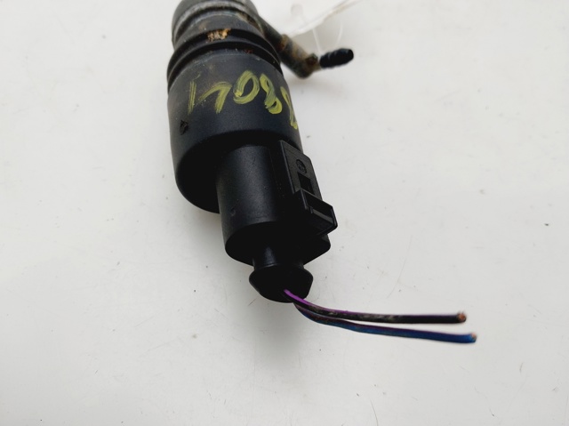 1T0955651 VAG Bomba de agua limpiaparabrisas, delantera  en stock Gandía