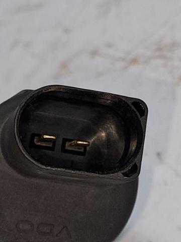 1T0955651 VAG Bomba de agua limpiaparabrisas, delantera  en stock Huelva