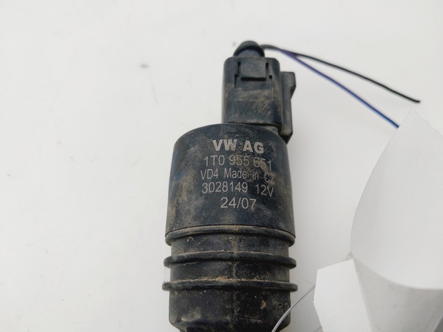 1T0955651 Bomba de agua limpiaparabrisas, delantera comprar Almería