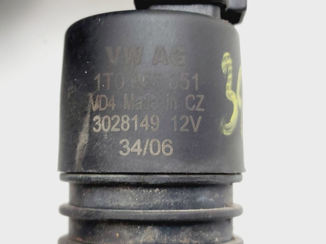 1T0955651 VAG Bomba de agua limpiaparabrisas, delantera comprar Alcalá
