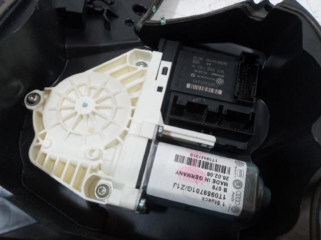 1T0959701G Motor del elevalunas de la puerta delantera izquierda  disponible Utrera