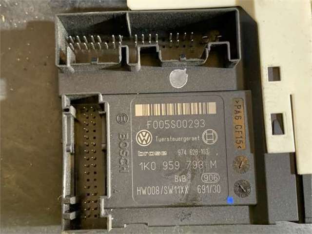 1T0959701G Motor del elevalunas de la puerta delantera izquierda  comprar en Reus