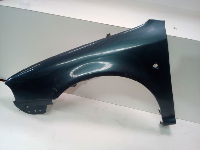 VAG 1U0821105B Aleta delantera izquierda  en stock Valencia