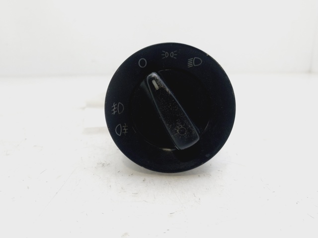 1U0941531D Interruptor de luces en el tablero comprar Girona