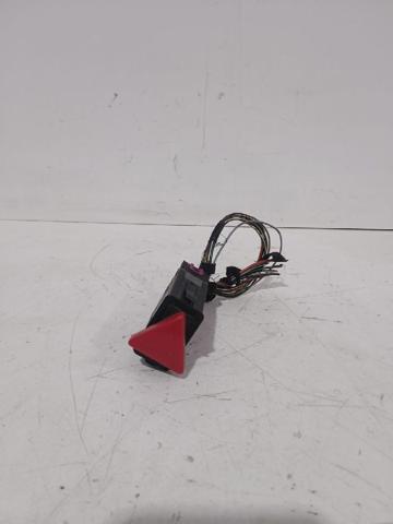 VAG 1U0953235B Boton de luz de emergencía  en stock Terrassa