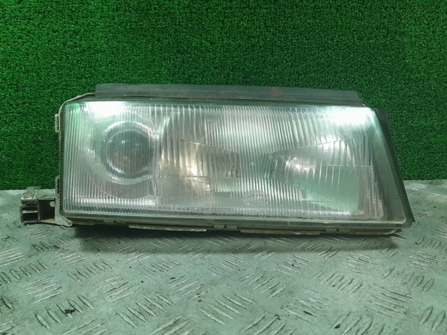1U1941018A Faro derecho comprar Almería