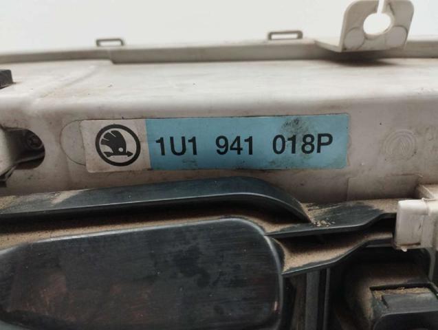 VAG 1U1941018P Faro derecho  en stock Terrassa