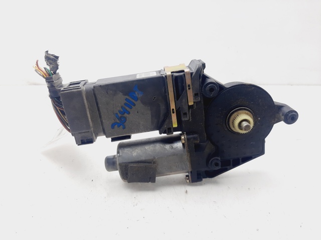 Motor eléctrico, elevalunas, puerta delantera izquierda 1U1959801 VAG